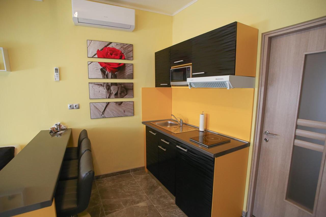 Centrum Lux 2 Apartmanok Kaposvar Exterior photo