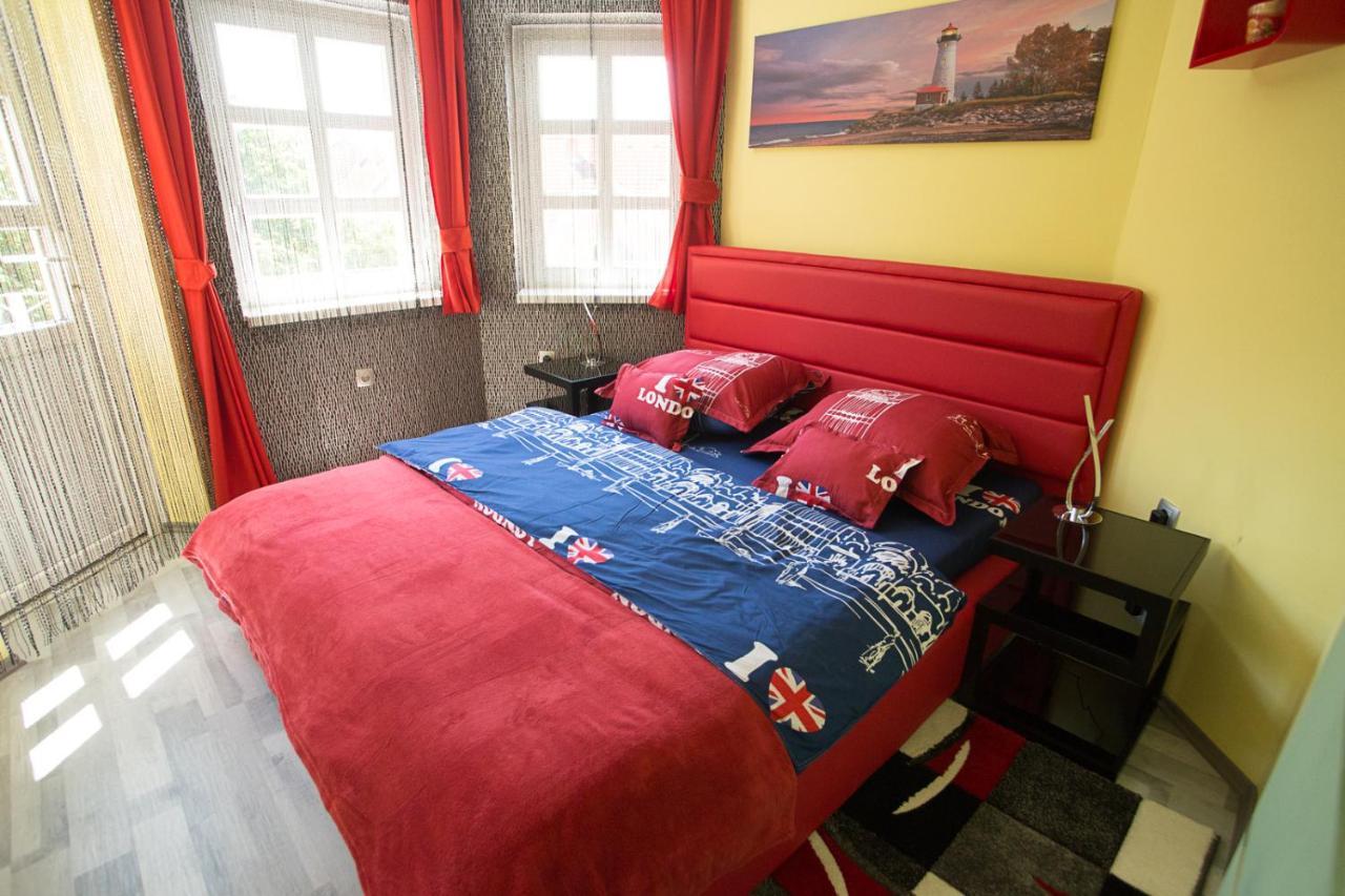 Centrum Lux 2 Apartmanok Kaposvar Exterior photo