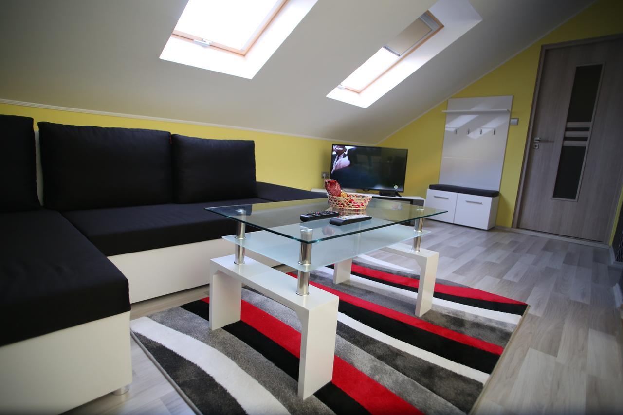 Centrum Lux 2 Apartmanok Kaposvar Exterior photo
